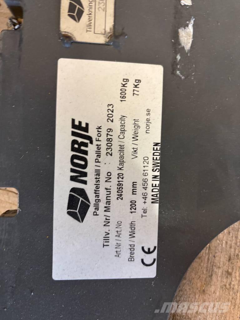 Norje Pallgafflar Kompakt traktör aksesuarları