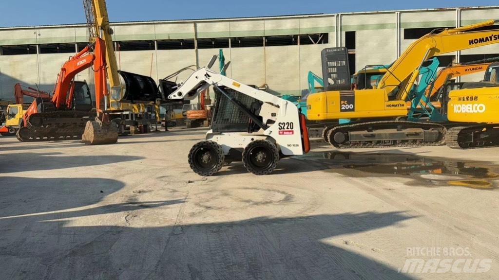 Bobcat S 220 Skid steer loderler