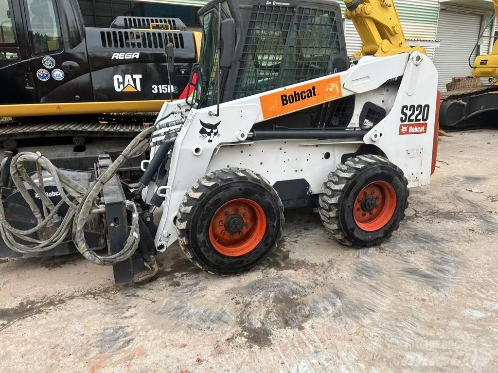 Bobcat S 220 Skid steer loderler