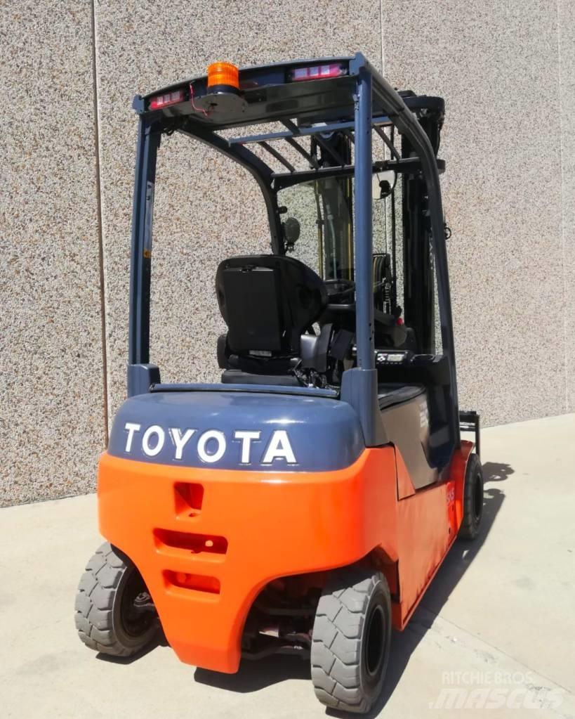Toyota 8FBM20T Elektrikli forkliftler