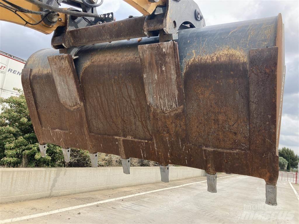 Liebherr L 526 Tekerlekli yükleyiciler
