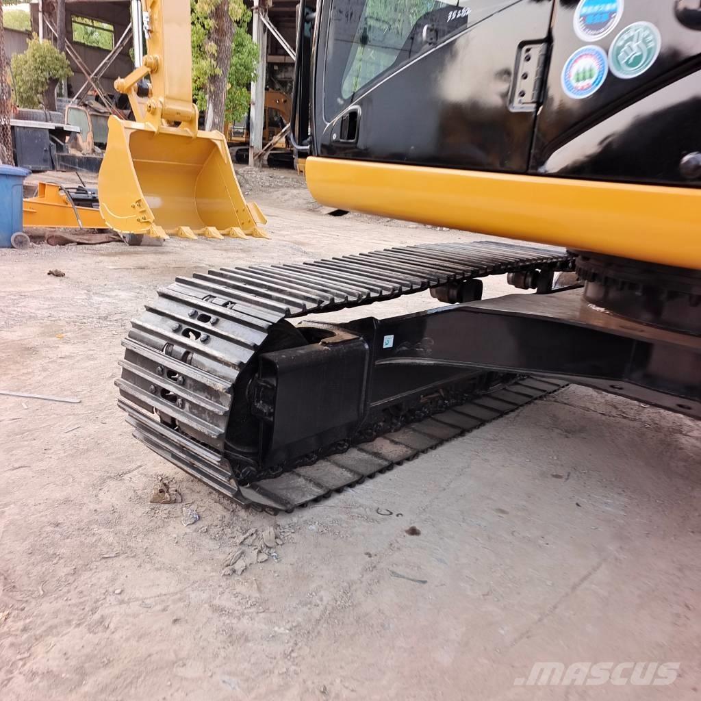 CAT 320 D2 Paletli ekskavatörler