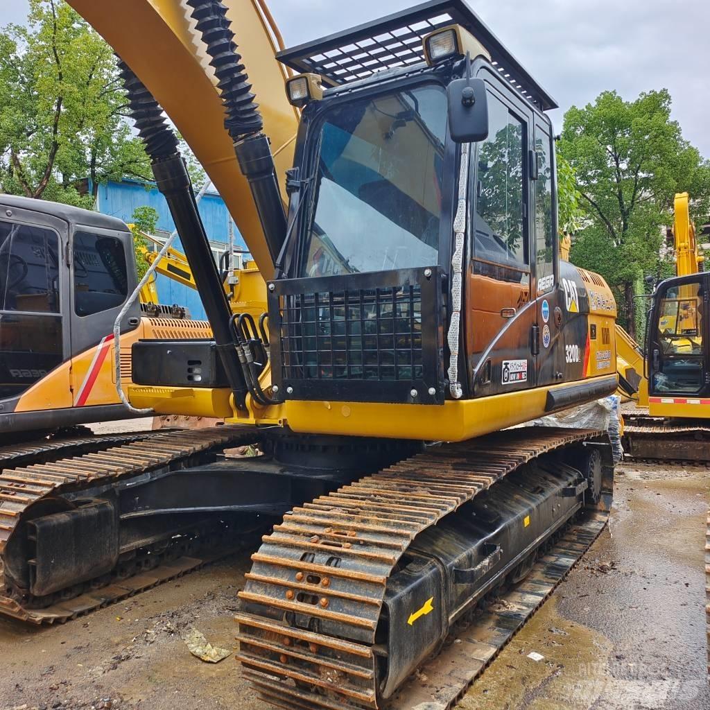 CAT 320D2 Paletli ekskavatörler