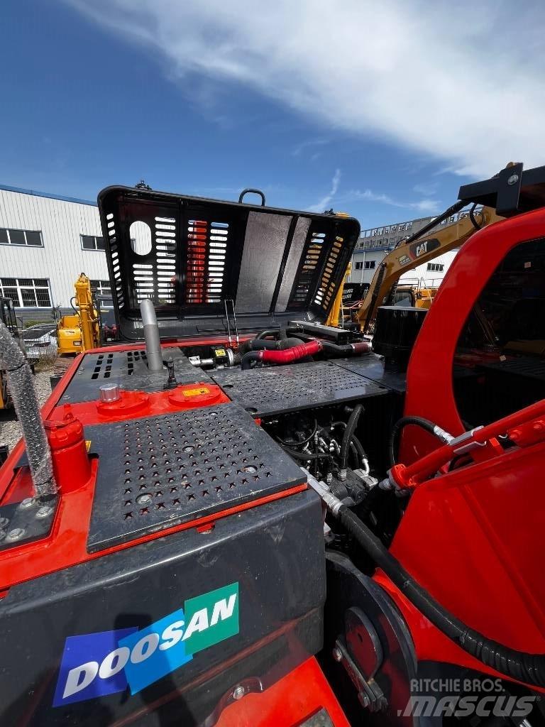Doosan DX 225 Paletli ekskavatörler