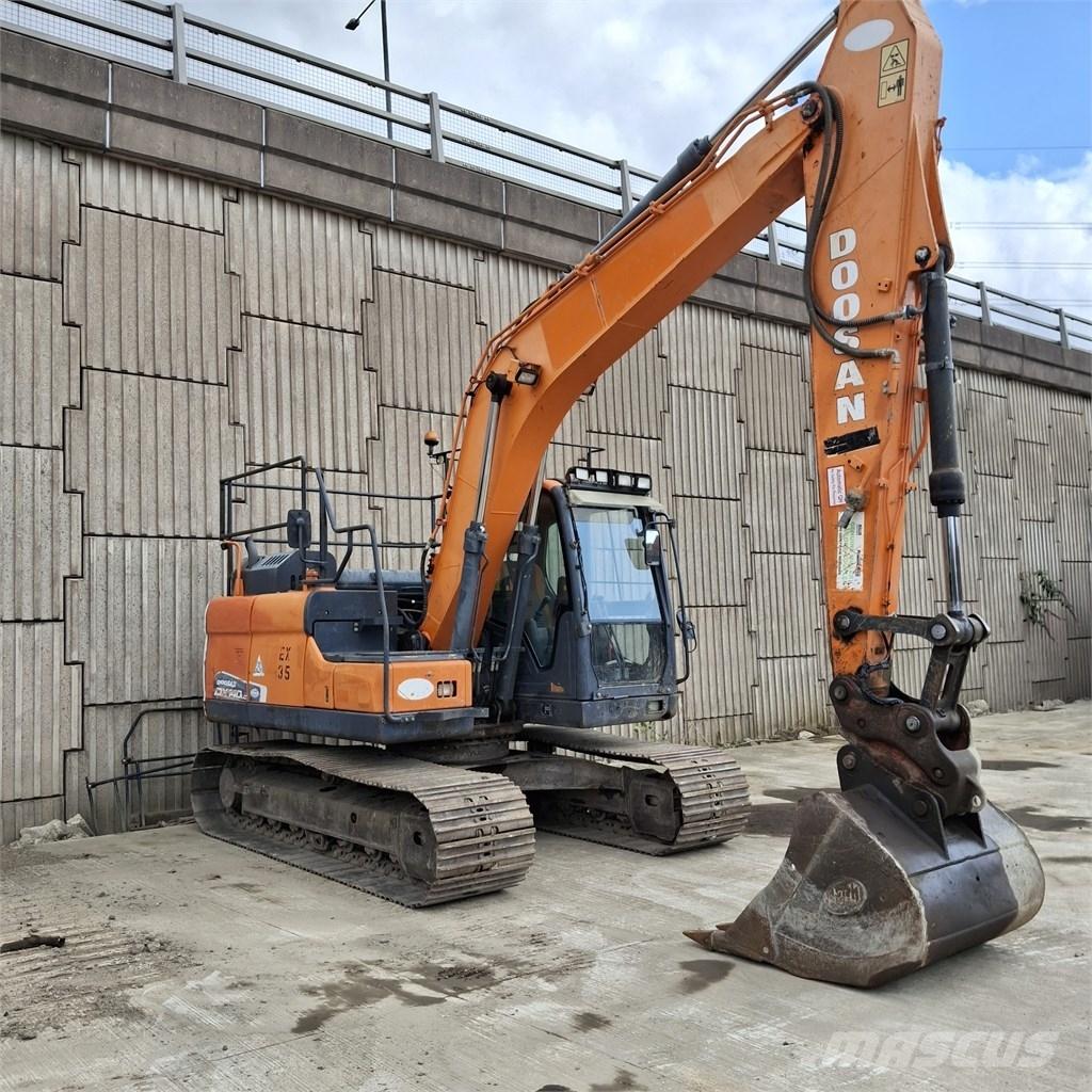 Doosan DX 140 LC Paletli ekskavatörler
