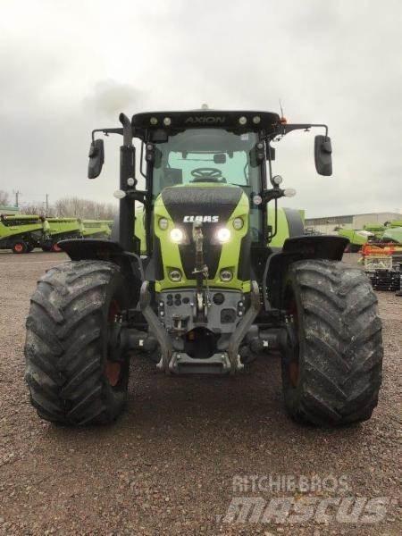 CLAAS AXION 810 Traktörler