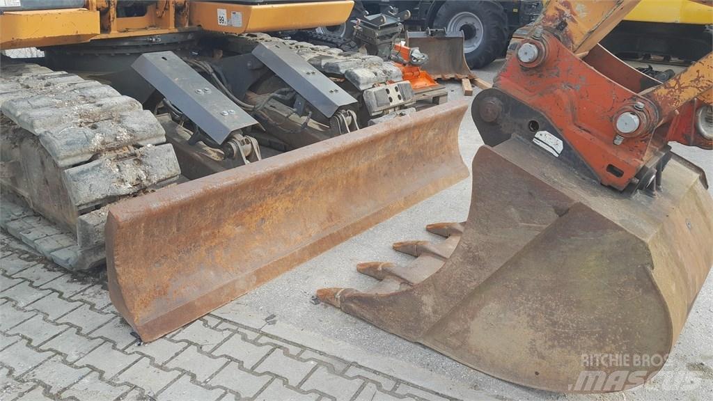 CASE CX 130 B Paletli ekskavatörler