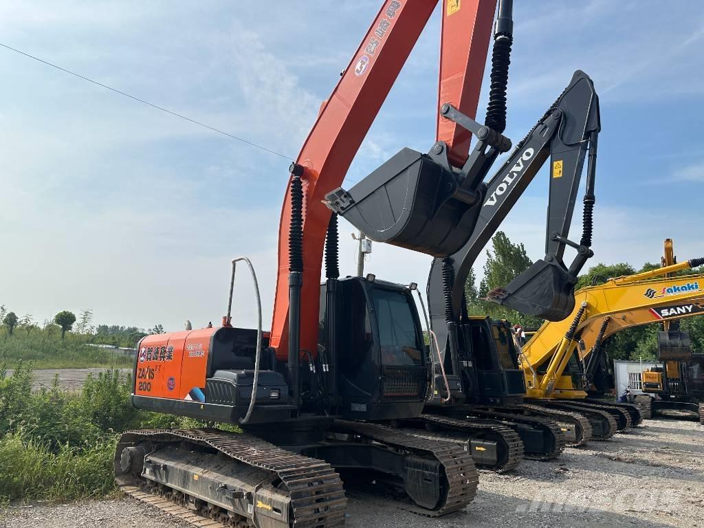 Hitachi ZX200 Paletli ekskavatörler