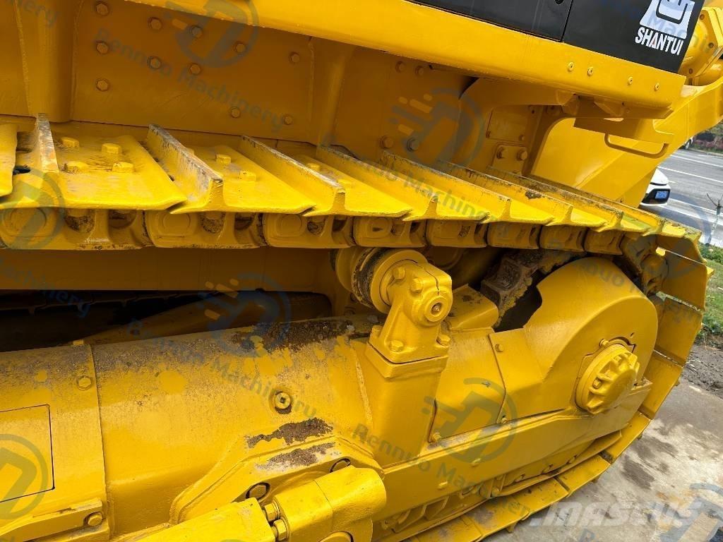 Shantui SD 32 Paletli dozerler