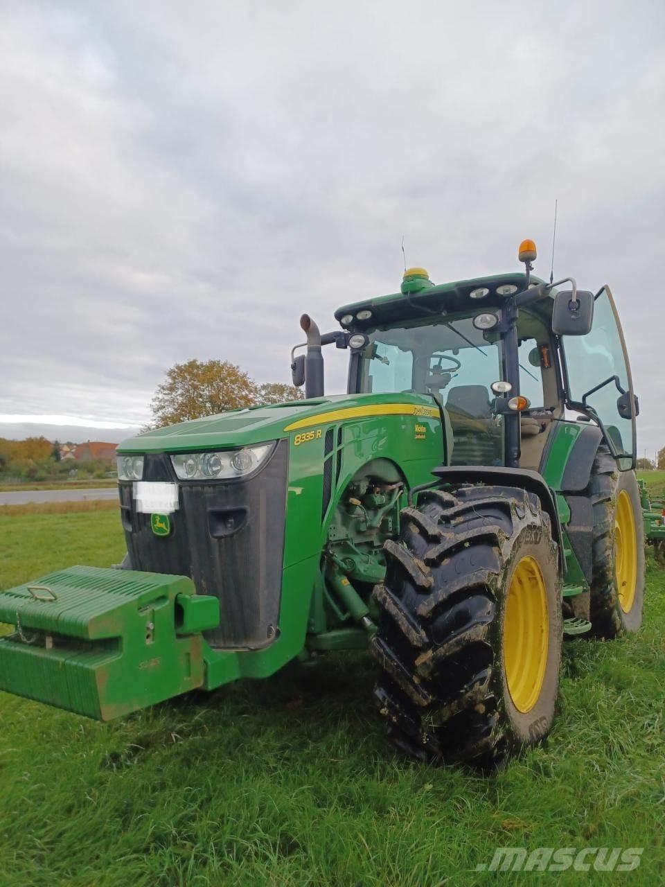 John Deere 8335R Traktörler