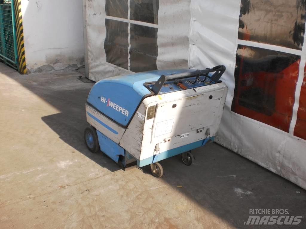 Toyota 4QBW9     V-1769 Diger yol bakim makinalari