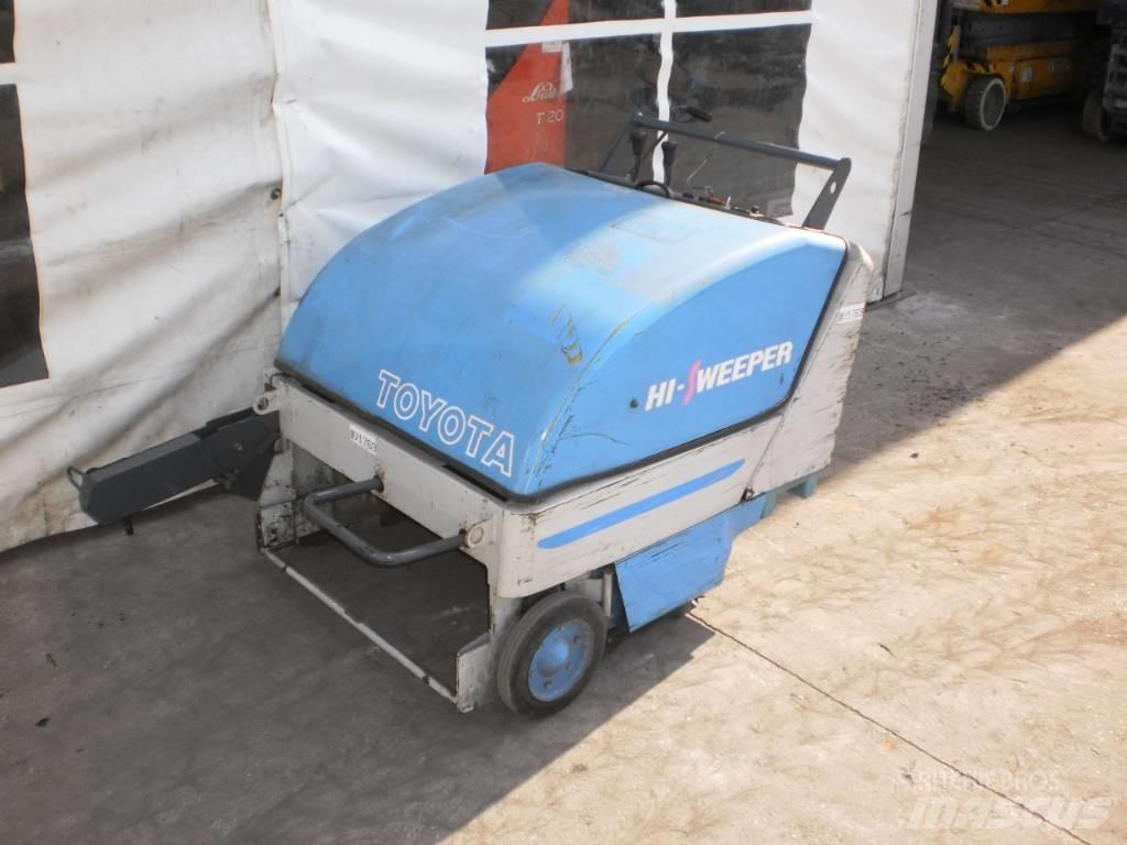 Toyota 4QBW9     V-1769 Diger yol bakim makinalari