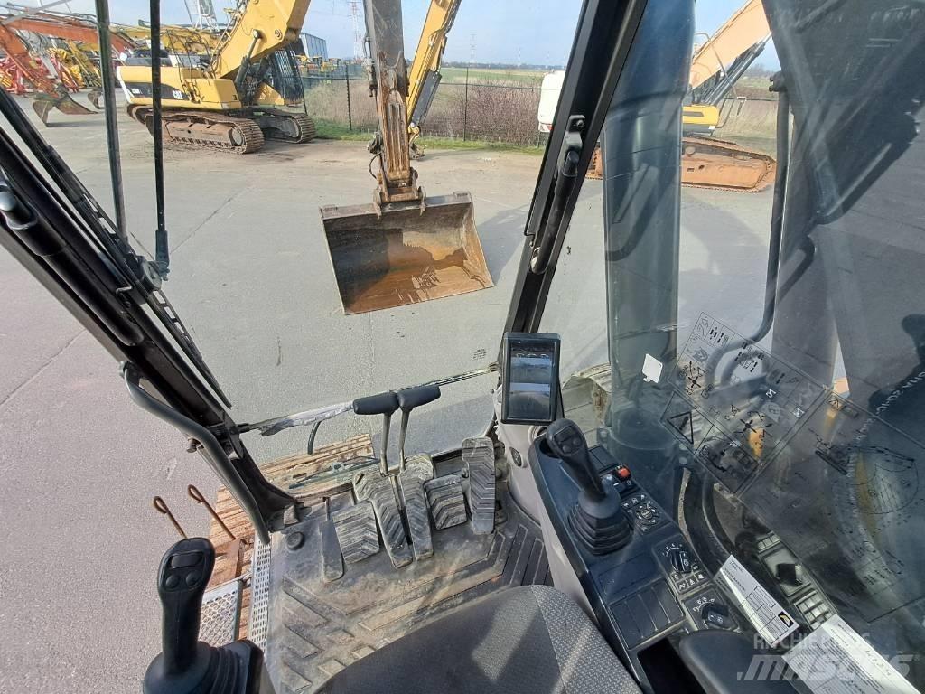 Volvo EC220EL Paletli ekskavatörler