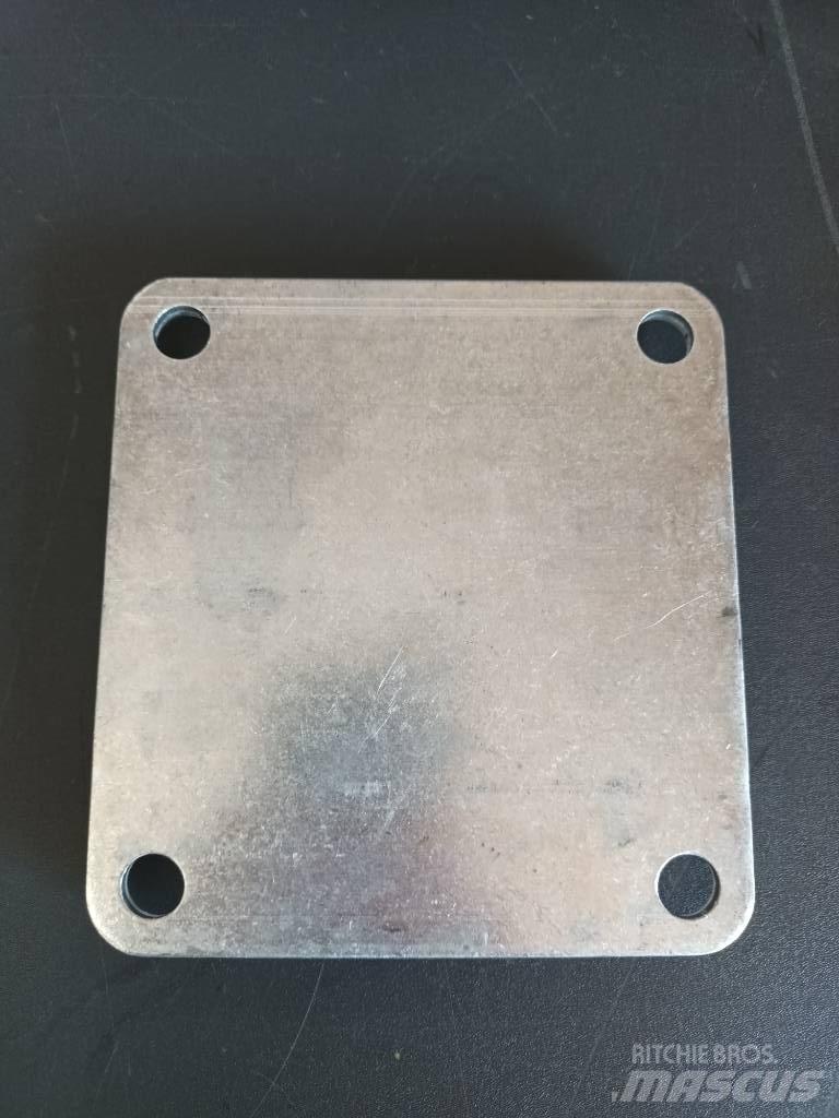 Volvo COVER 1669376 Motorlar