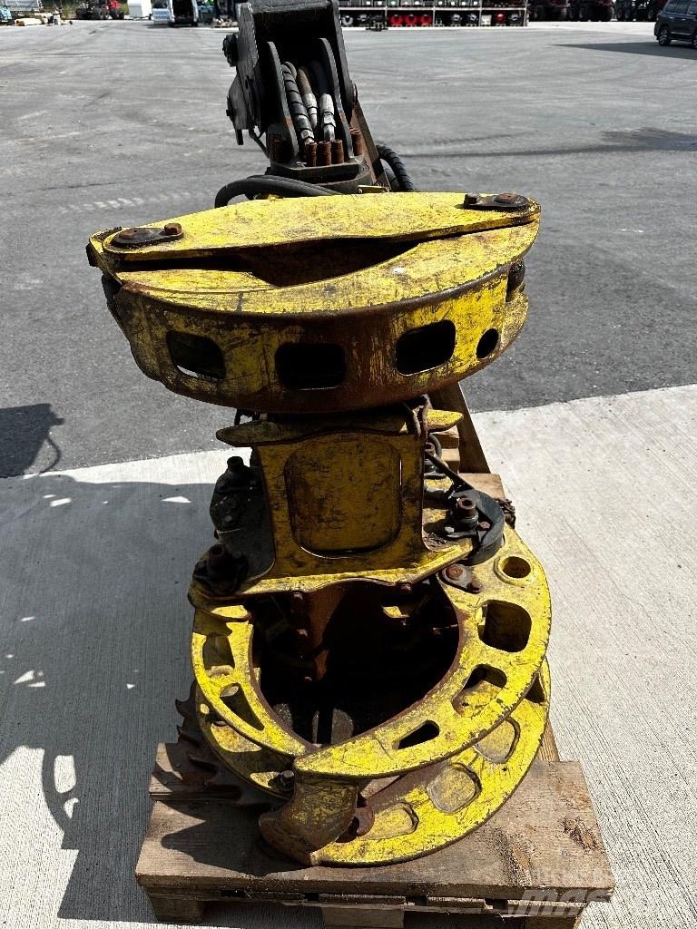 John Deere 730 Agaç kesme robotlari