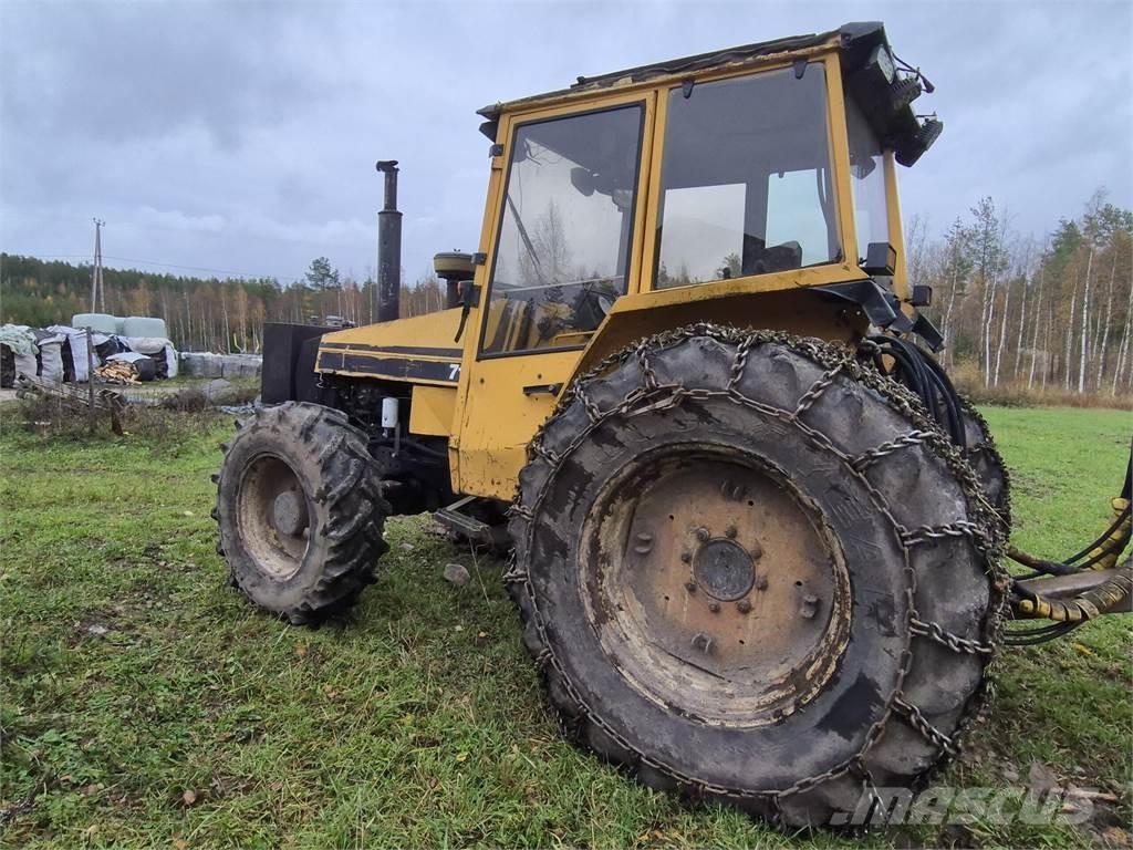 Valtra 715M Traktörler