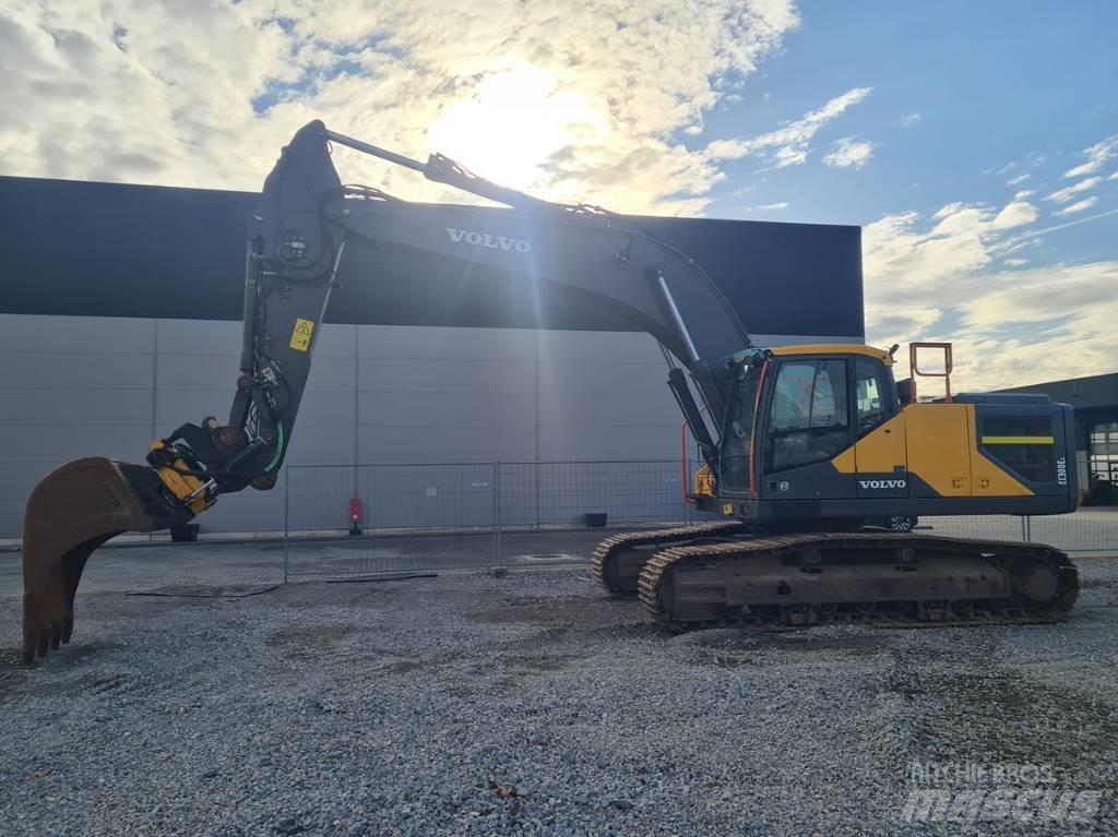 Volvo EC 300 EL Paletli ekskavatörler