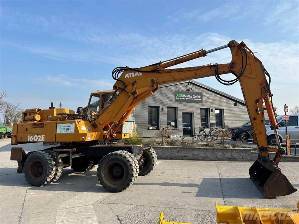Atlas 1602E Lastik tekerli ekskavatörler