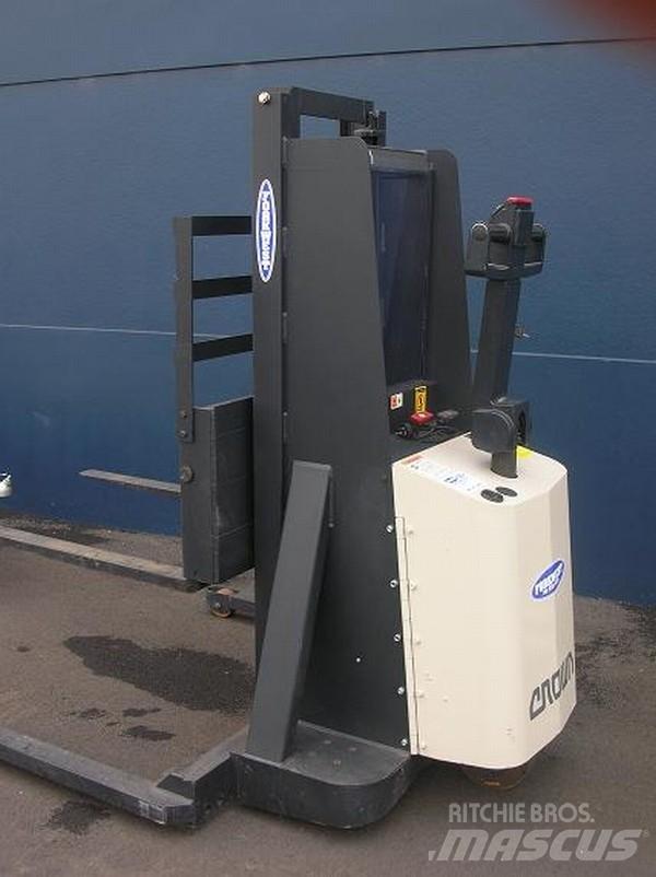 Crown 20IMT2090A Teleskobik yükleyiciler