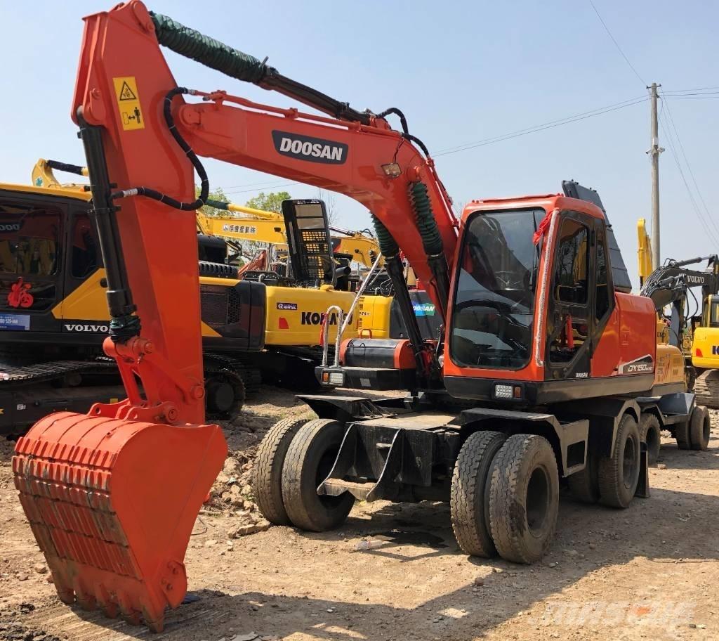 Doosan DX150W Lastik tekerli ekskavatörler