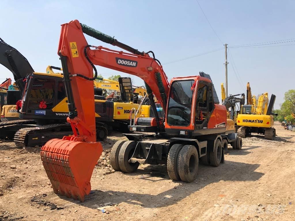 Doosan DX150W Lastik tekerli ekskavatörler