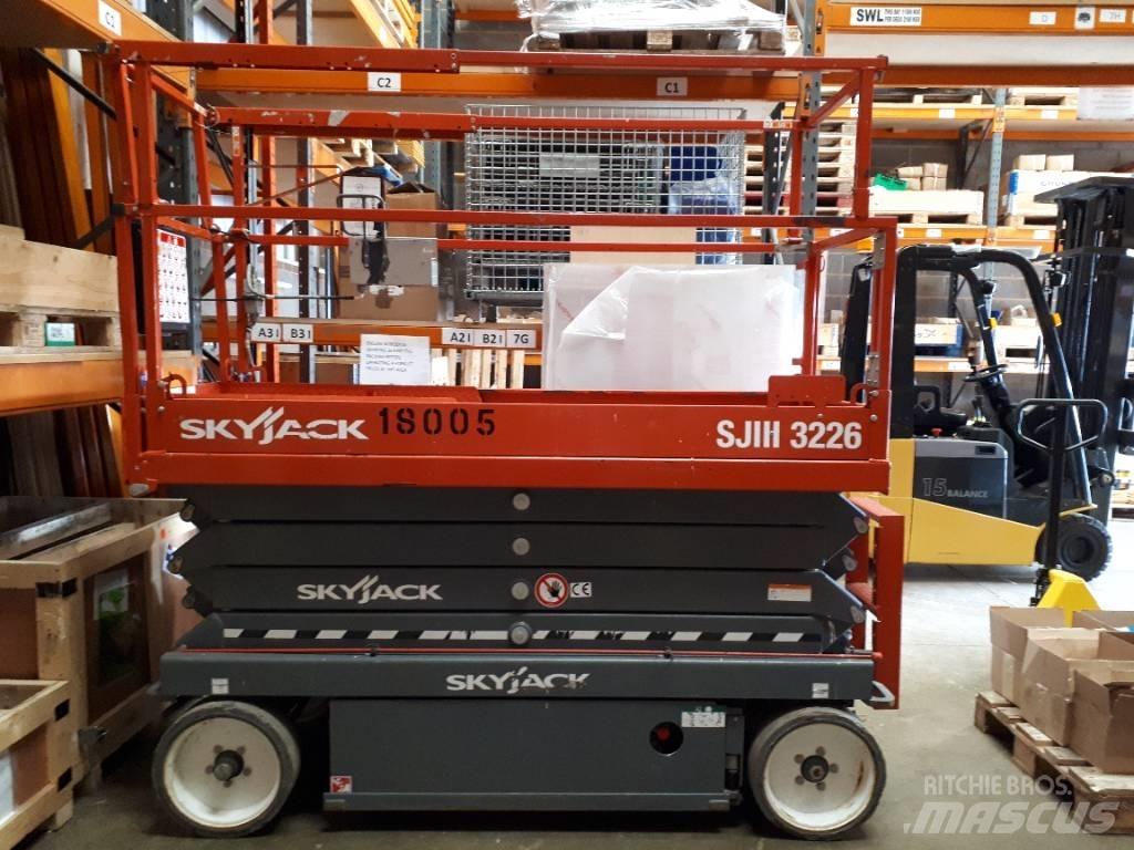 SkyJack SJ 3226 Makasli platformlar