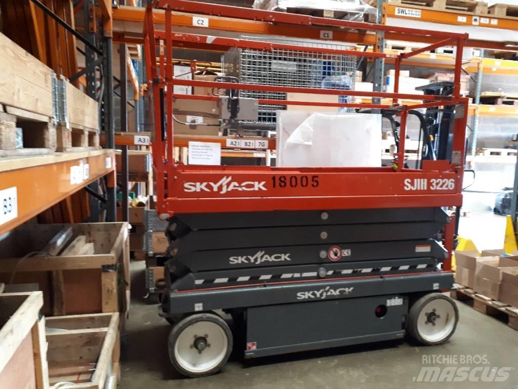 SkyJack SJ 3226 Makasli platformlar