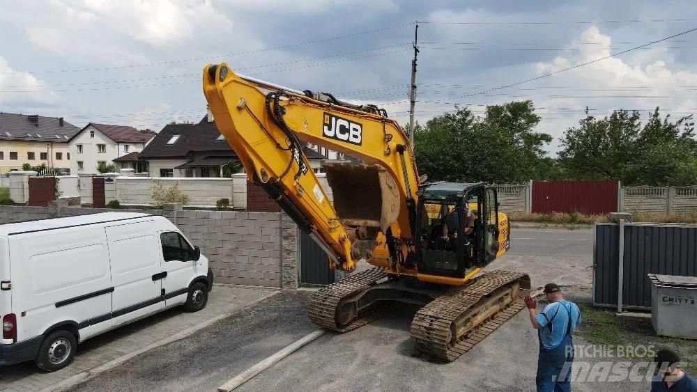 JCB JS220LC Paletli ekskavatörler