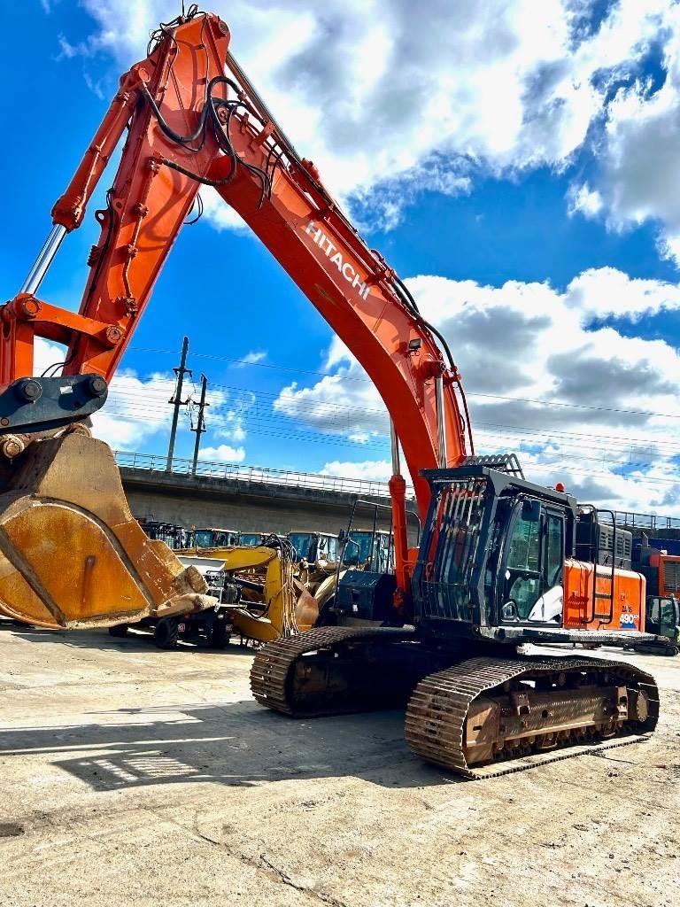 Hitachi 490 LCH-6 Paletli ekskavatörler