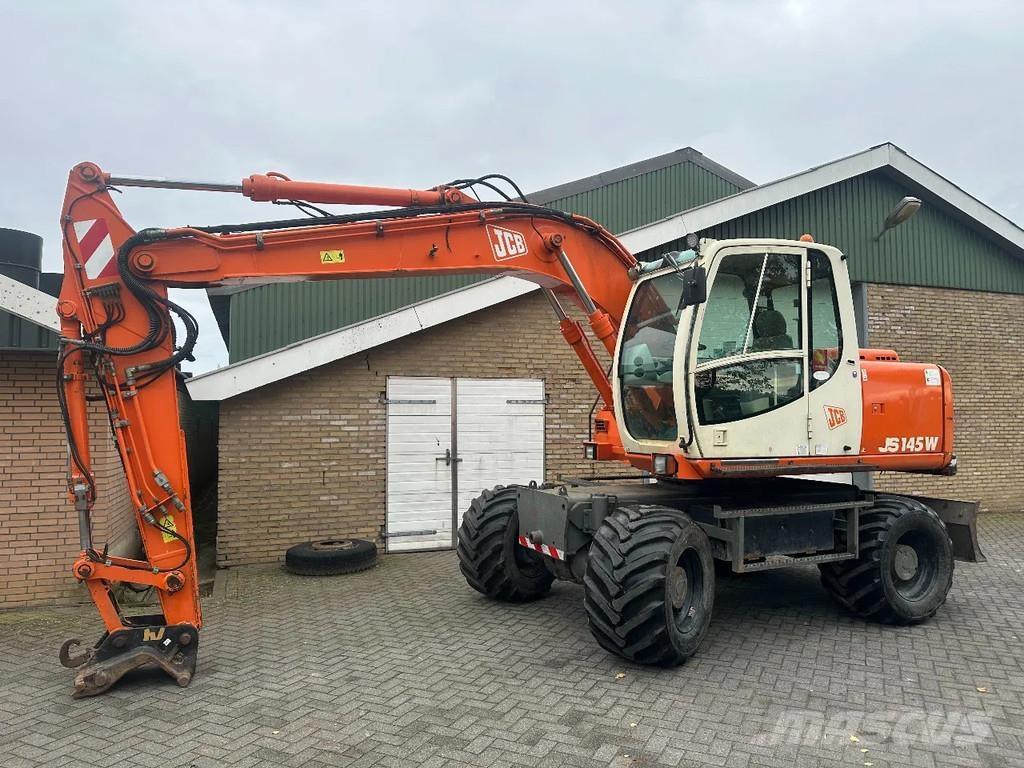 JCB JS145W Lastik tekerli ekskavatörler