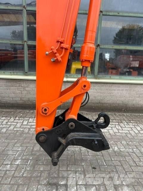 Hitachi ZX 135 US Paletli ekskavatörler