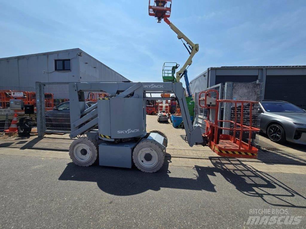 SkyJack SJKB 33 N Körüklü personel platformları