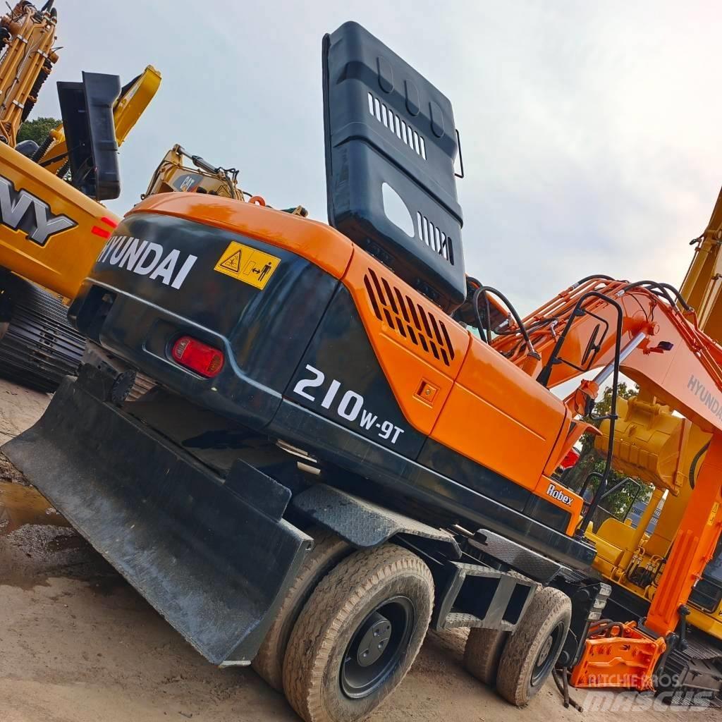 Hyundai 210W-9 Lastik tekerli ekskavatörler