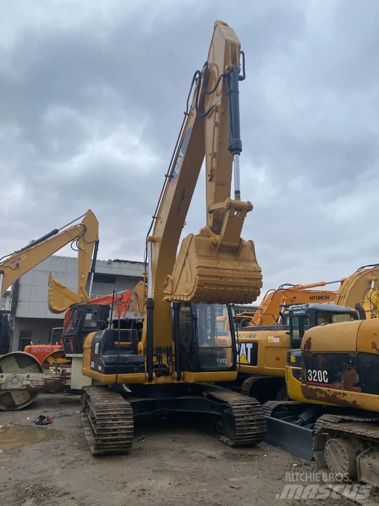 CAT 326 D2L Paletli ekskavatörler
