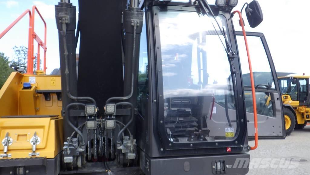Volvo EC220EL Paletli ekskavatörler
