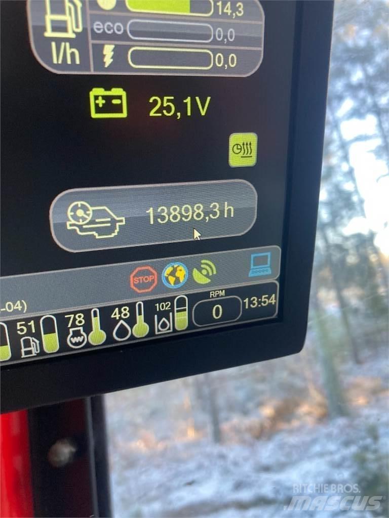 Komatsu 895 Tomruk yükleyici traktörler