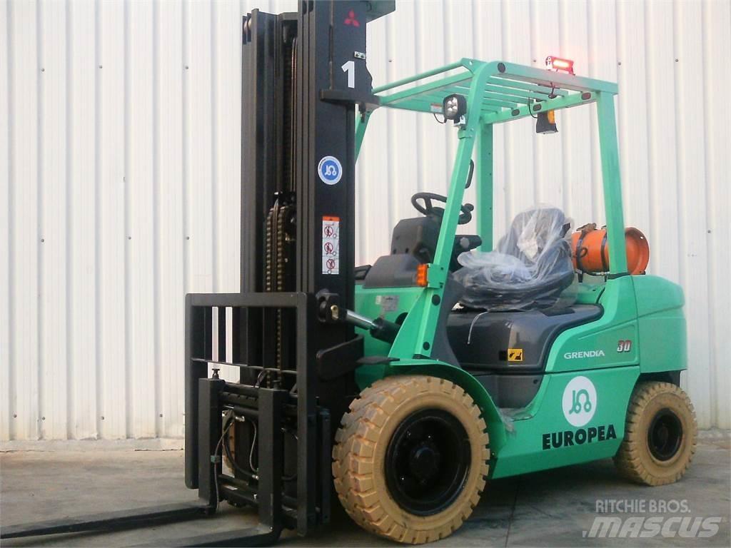 Mitsubishi FG30NTD LPG'li forkliftler