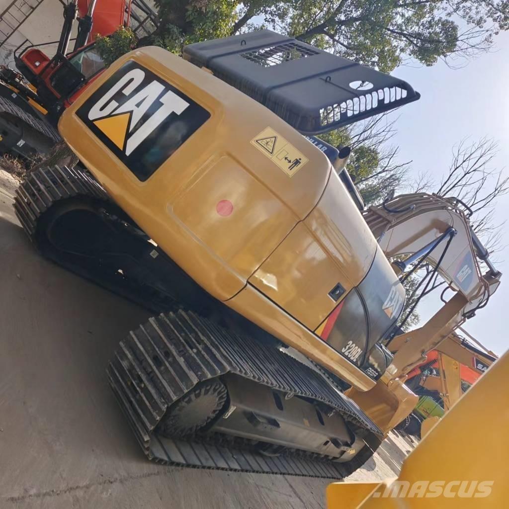 CAT 320 D L Paletli ekskavatörler