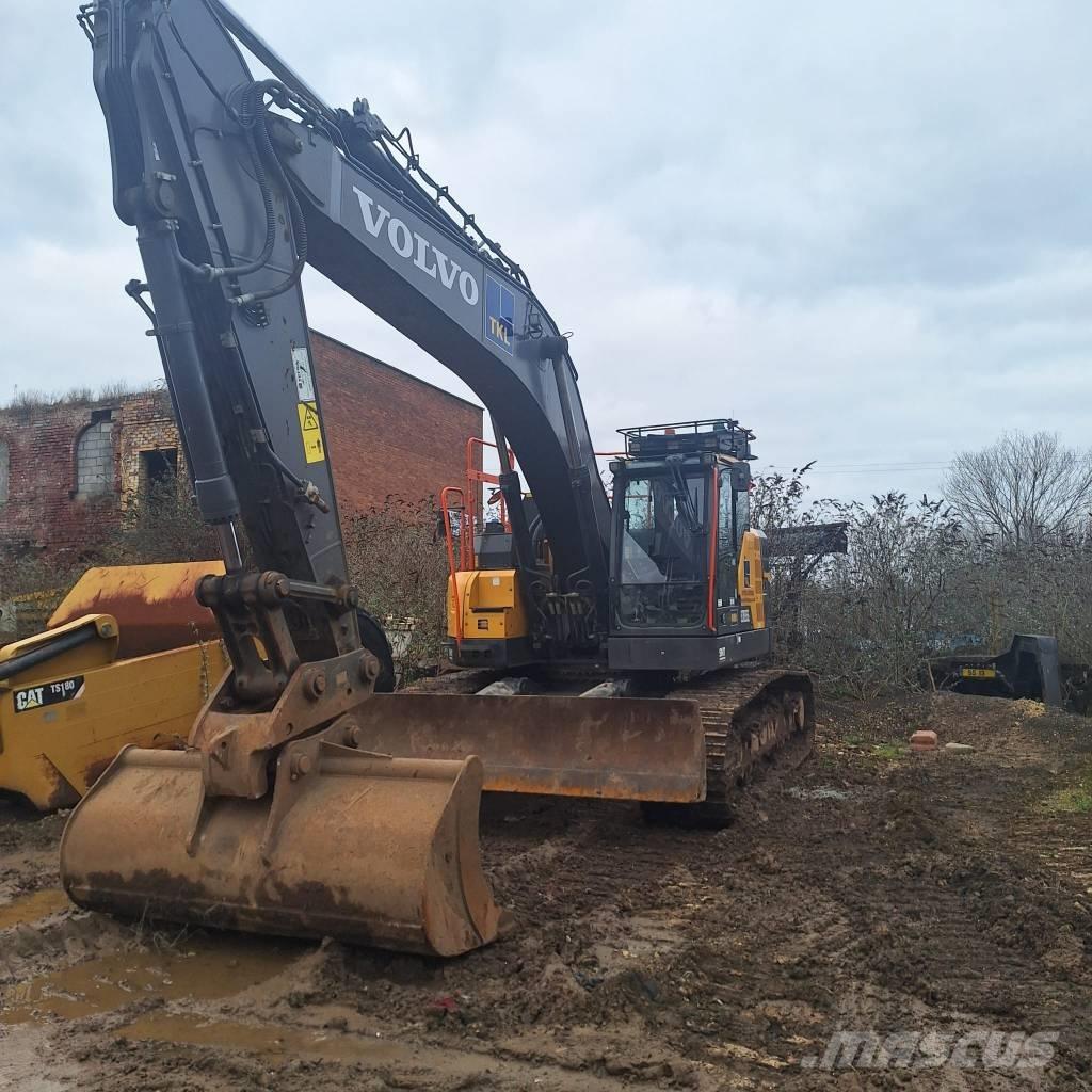 Volvo ECR 355 E Paletli ekskavatörler