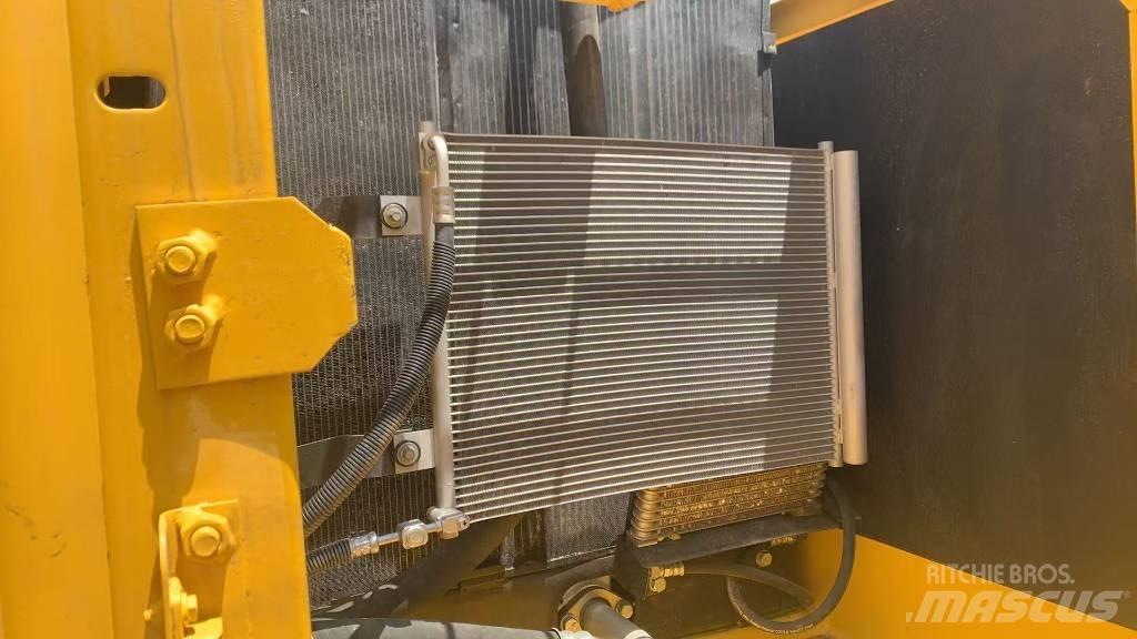Komatsu PC 200 Paletli ekskavatörler