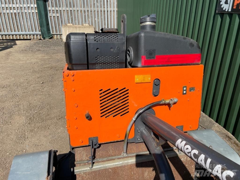 Mecalac MBR 71 Tek tamburlu silindirler