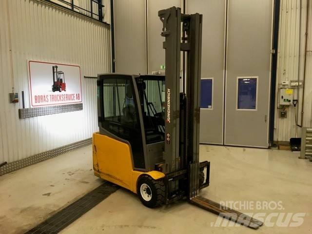 Jungheinrich EFG 220 Elektrikli forkliftler
