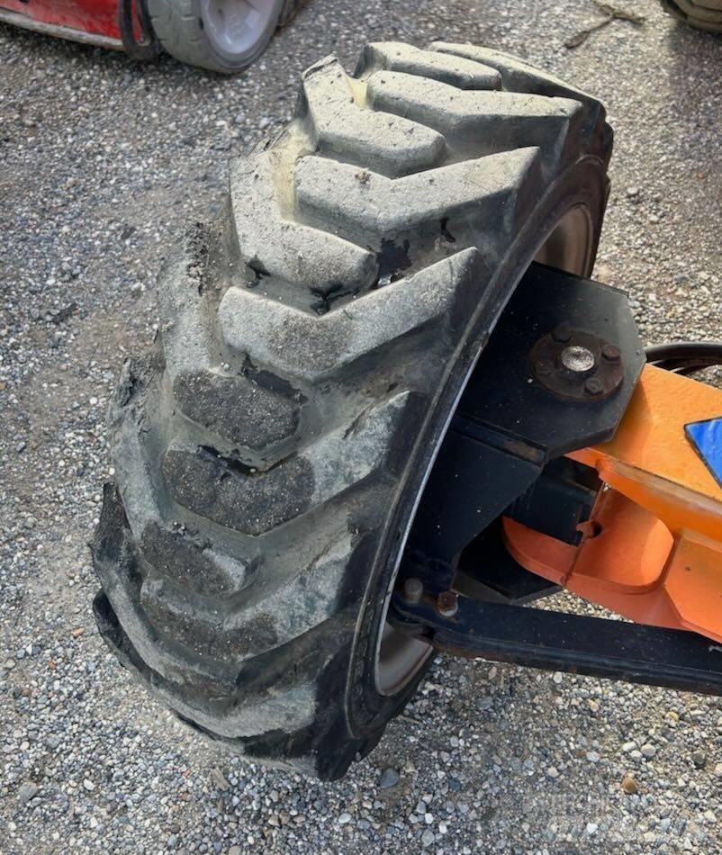 JLG 340 AJ Körüklü personel platformları
