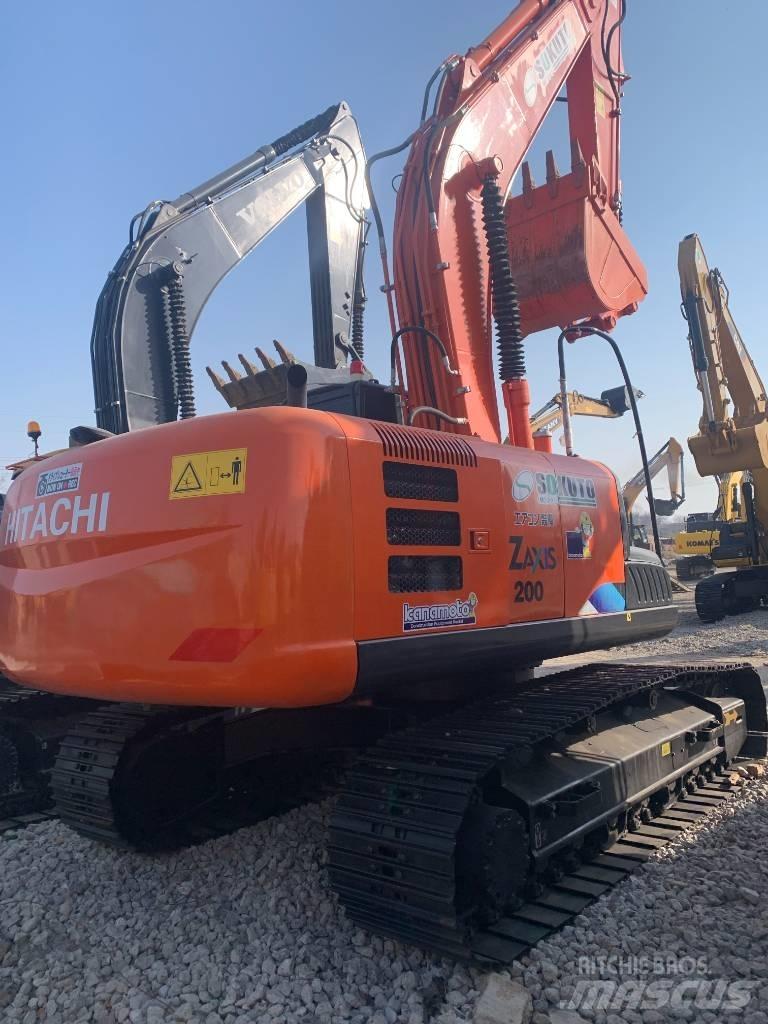 Hitachi ZX 200 Paletli ekskavatörler
