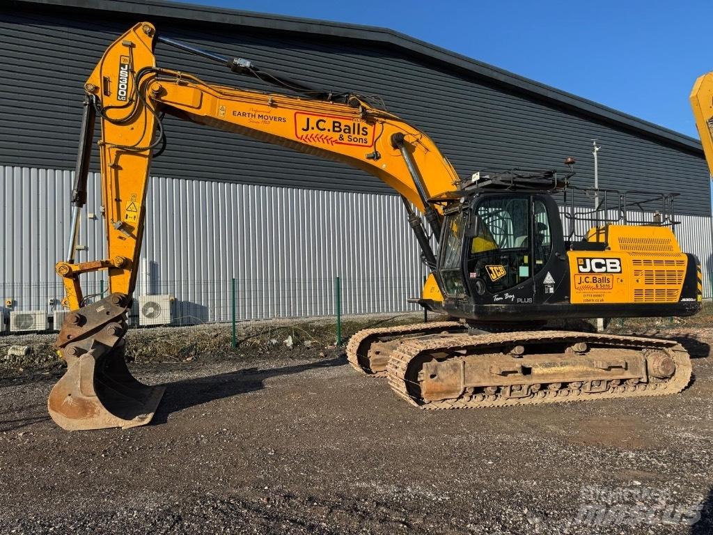 JCB JS300 LC ( 35 Ton ) Paletli ekskavatörler