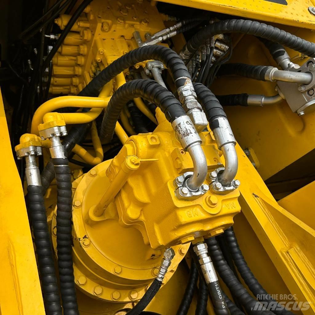 Komatsu 450 Paletli ekskavatörler