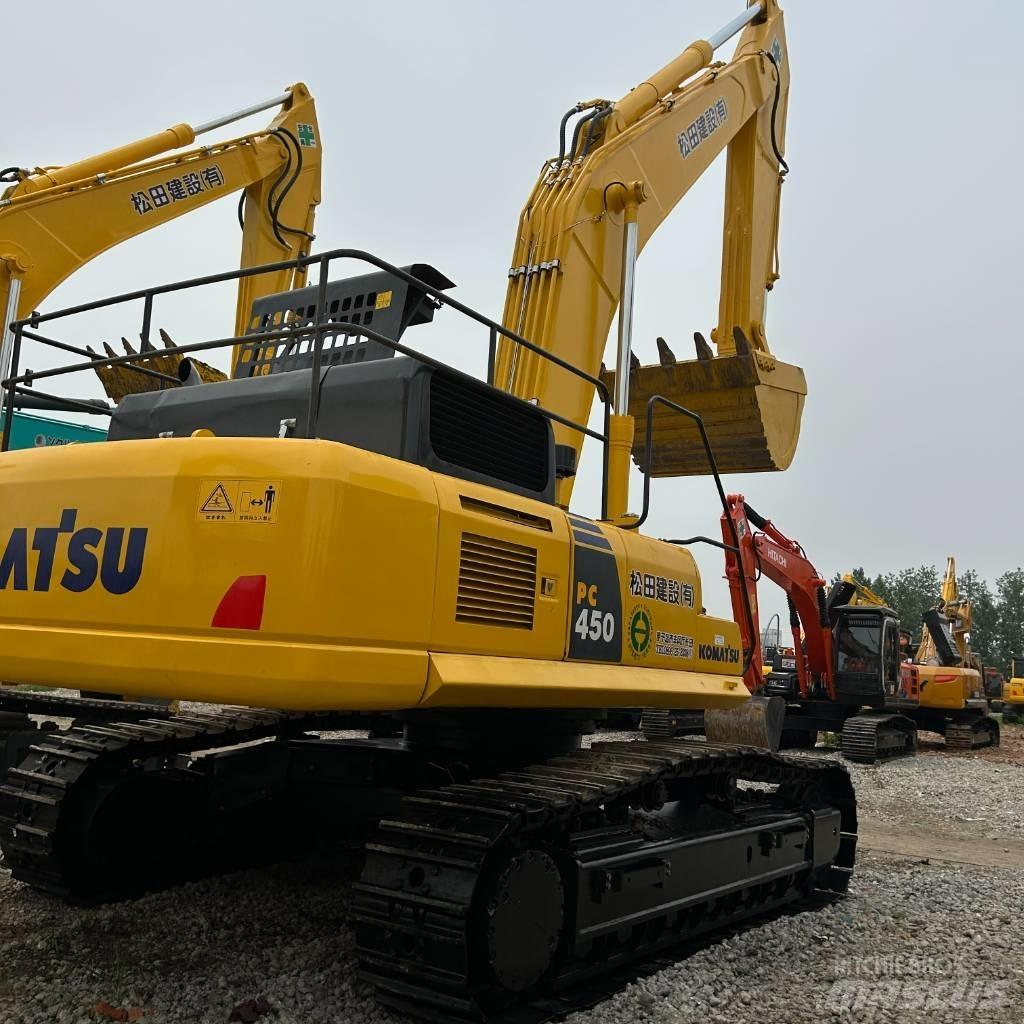 Komatsu 450 Paletli ekskavatörler