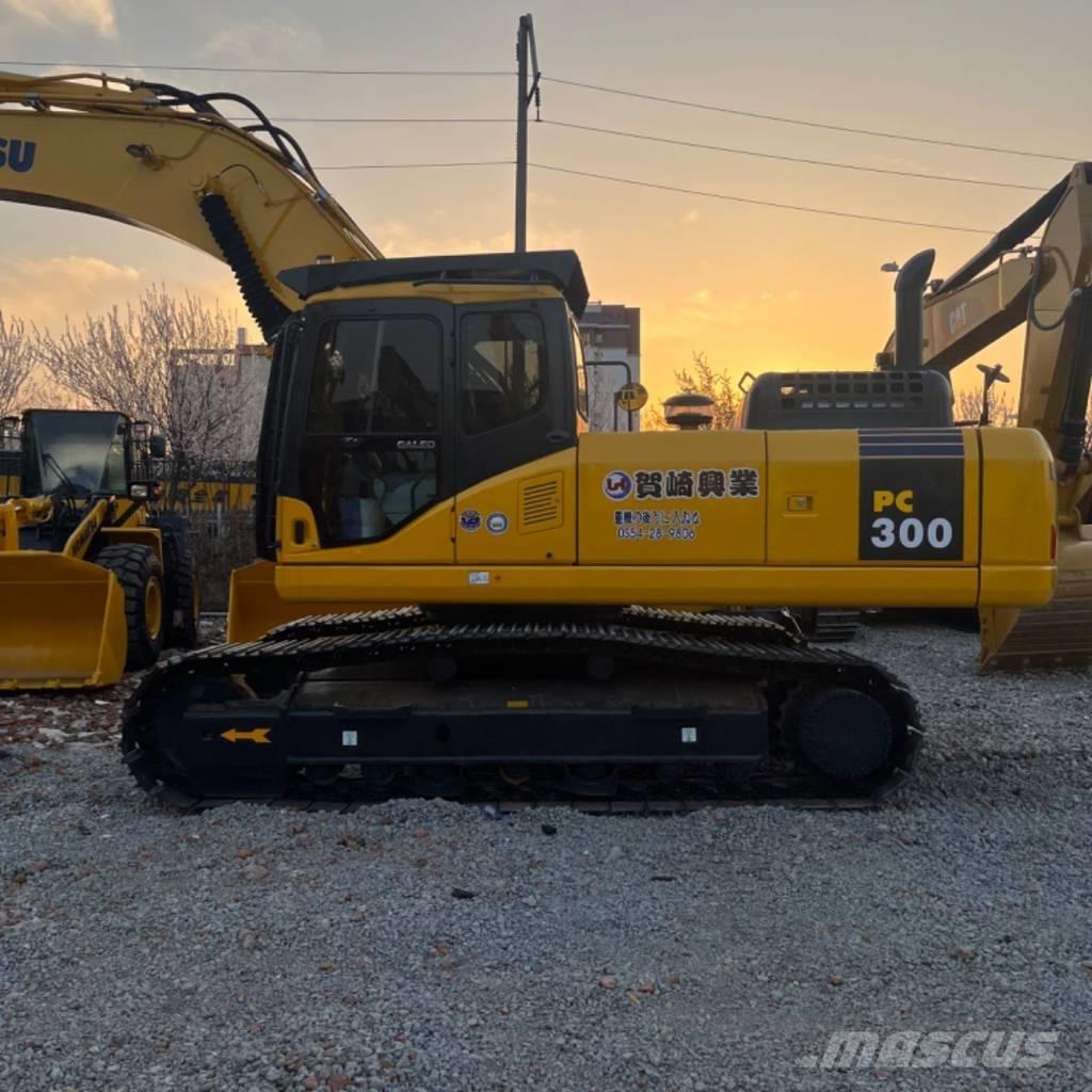 Komatsu PC300 Paletli ekskavatörler