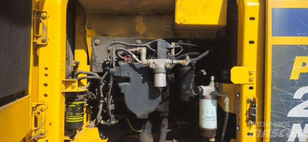 Komatsu PC240NLC-11 Paletli ekskavatörler
