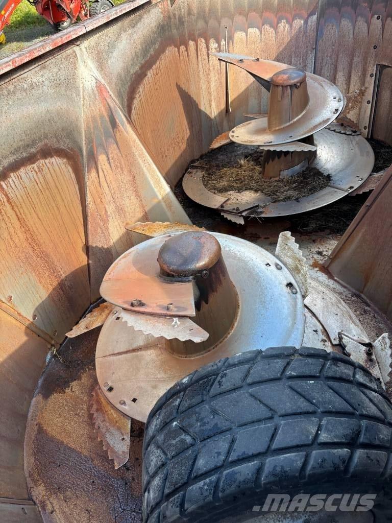 Kuhn EuroMix I Mikser besleyiciler